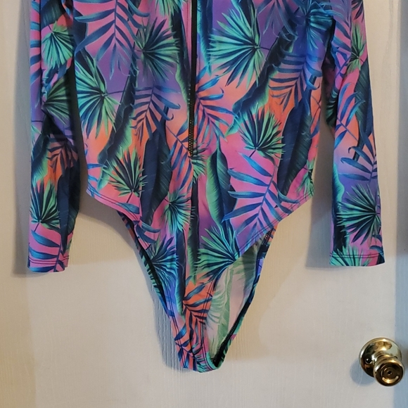 Fashion Nova Women's Bodysuit, Size 1X - Picture 5 of 7